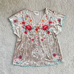 Savanna Jane Velvet Floral Embroidery Short Sleeve Top Small Tan Turquoise Pink
